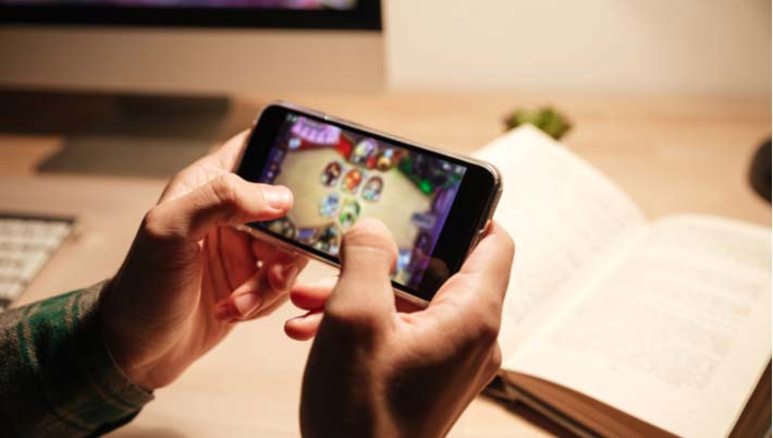 gamers decide between iOS and Android - Grande Vegas reports